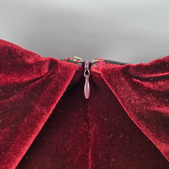 Avery G Size 0 Maroon Velvet On/Off Shoulder Formal Dress Gown Front Slit Train - Picture 6 of 12